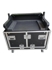 Flip flight case with speaker tray
