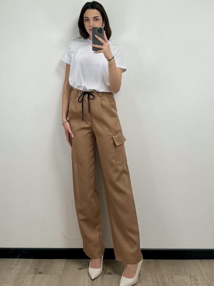 Pantalone a gamba dritta