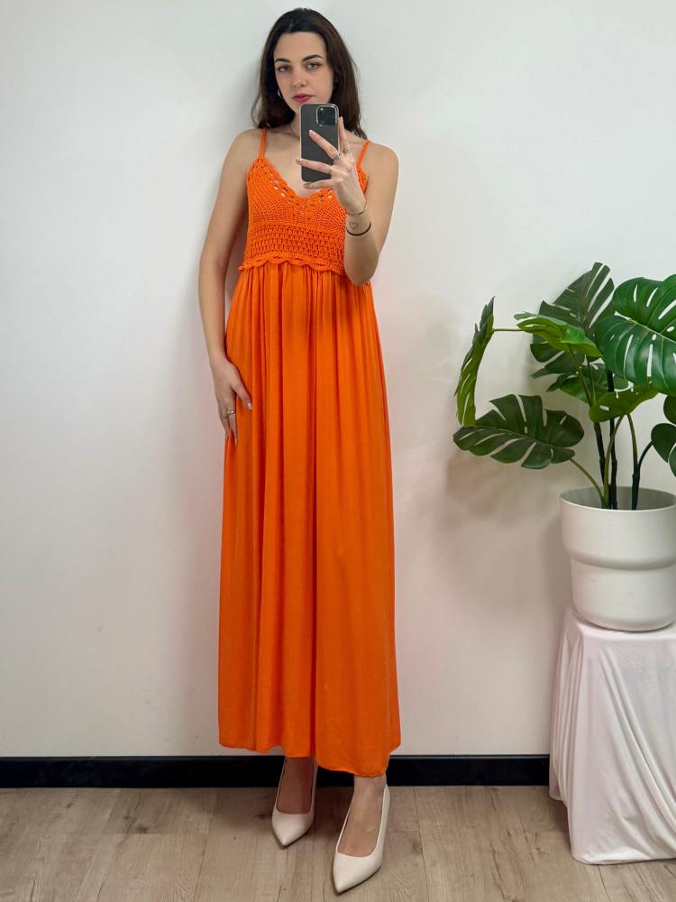 Abito lungo con ricamo