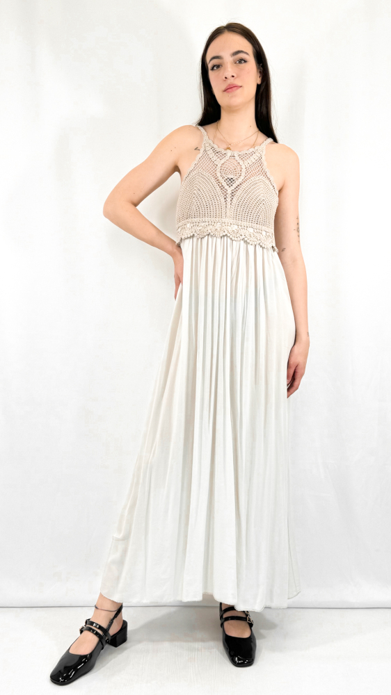 Knit Gathering Crew Neck Maxi Dress