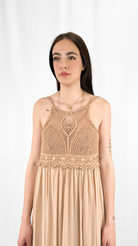 Knit Gathering Crew Neck Maxi Dress