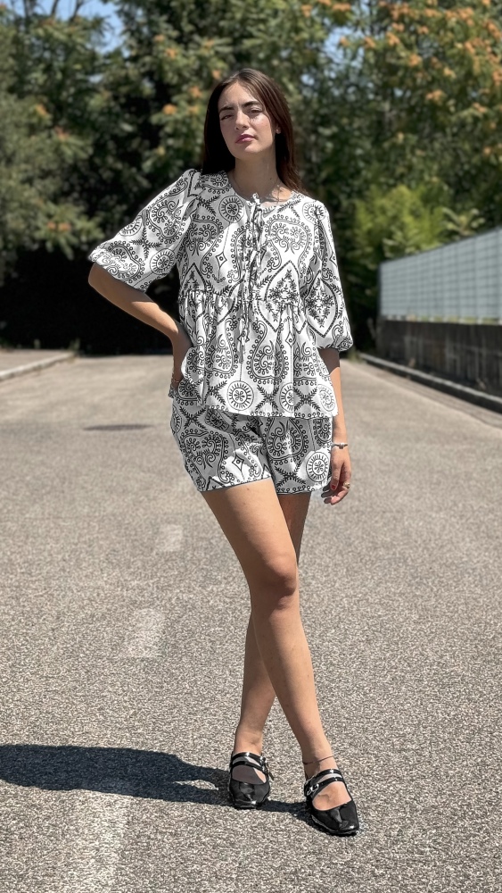 Fantasy Print Blouse Shorts Set