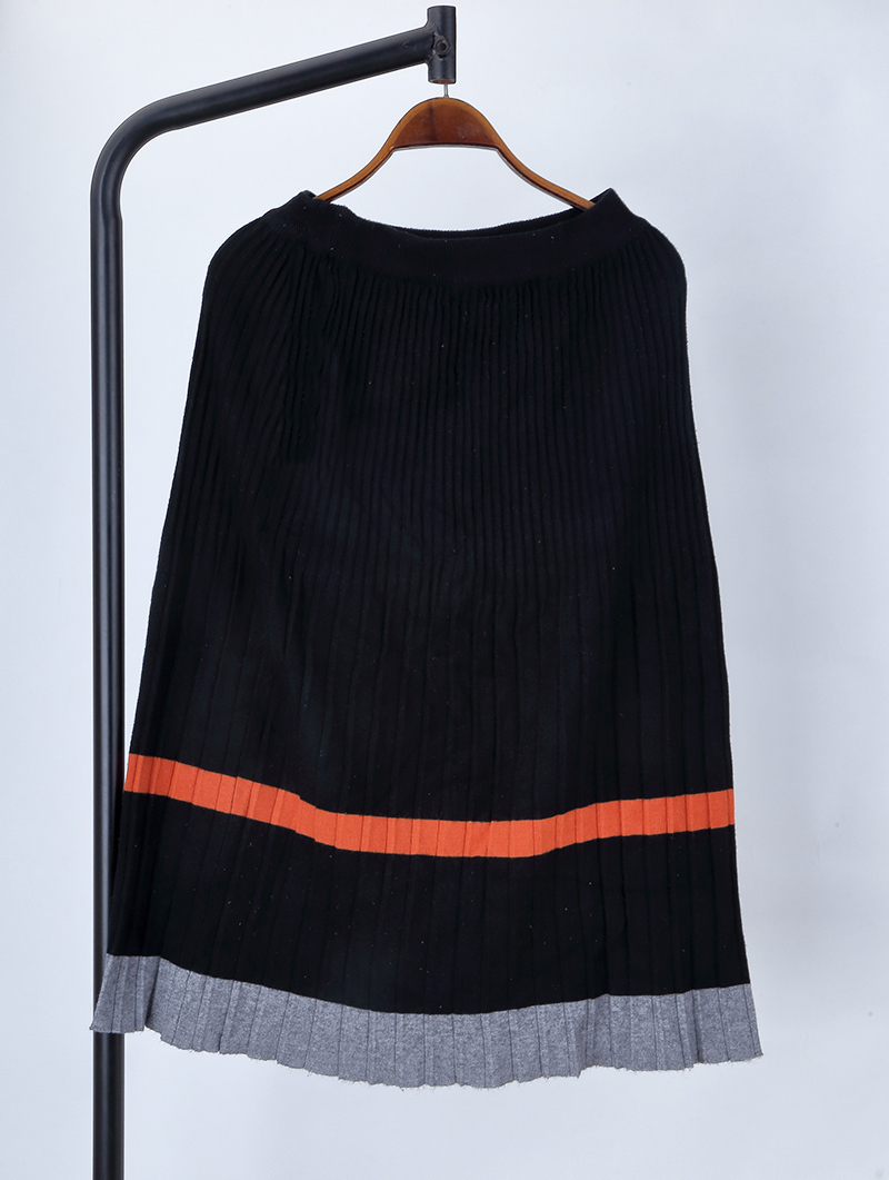 MUXXN Women's Knit Maxi Pleated Skirts High Waist Elastic A Line Long Skirt