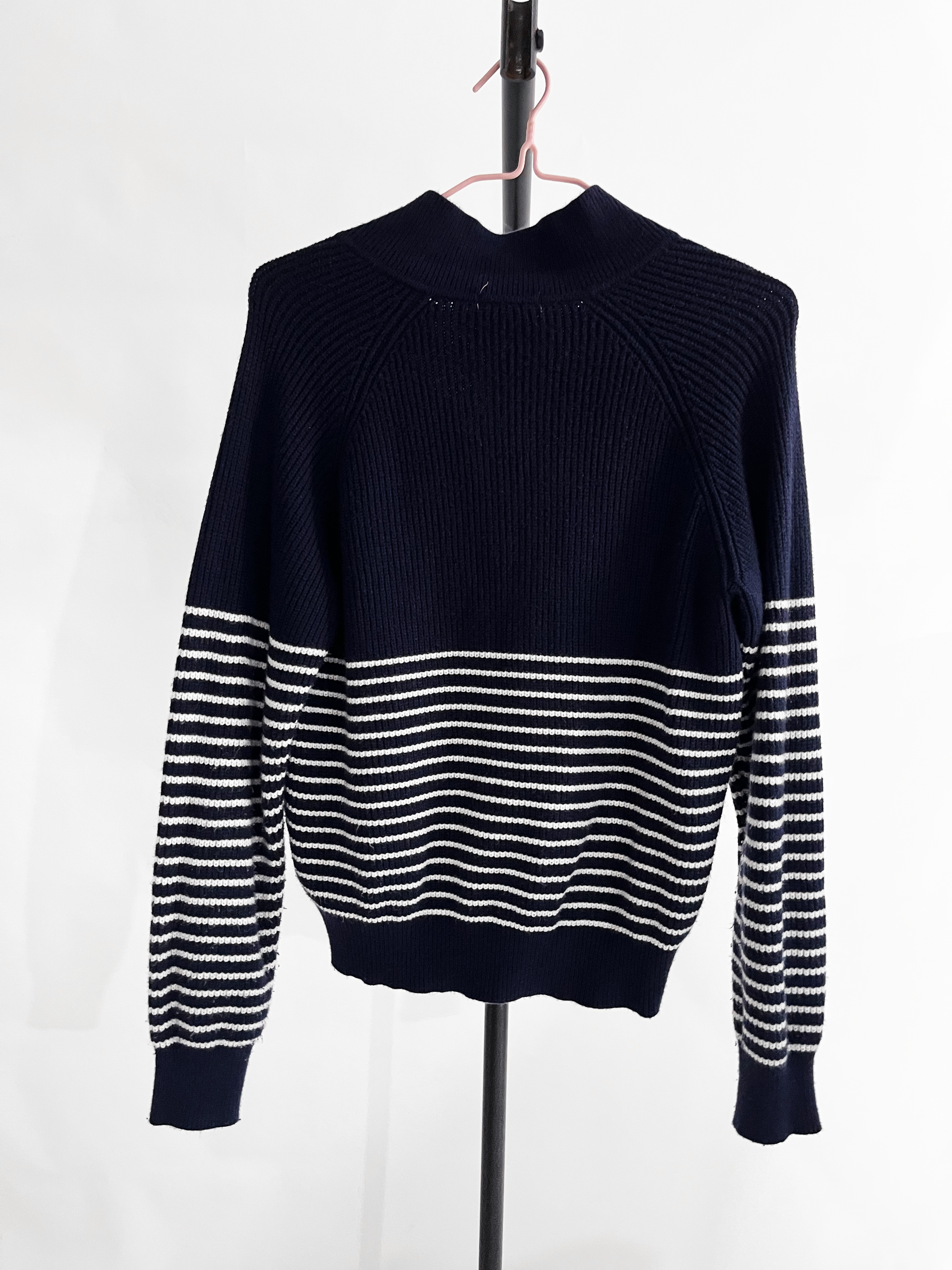 MUXXN Womens V Neck Splicing Knit Shirts Long Sleeve Casual Loose Pullover Knit Tops