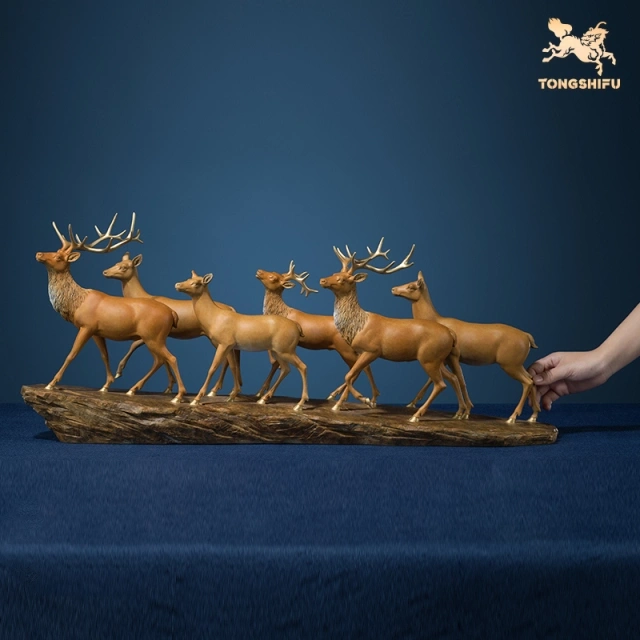 RUNNING DEERS