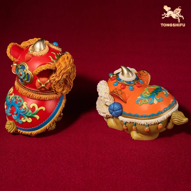 AUSPICIOUS & DESIRABLE DANCING LIONS