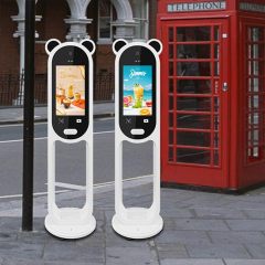 21.5-Inch Bear-Shaped Outdoor AI Touchscreen Booth