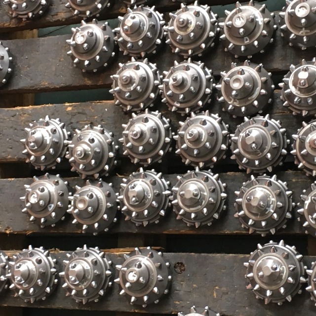 13 3/8" 13 5/8''=340mm~350mm 6-5/8 API REG Supply 400mm Oilfield TCI Tricone Rock Roller Drill Bits