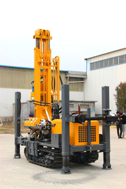 YKX-180 rubber crawler water well drilling rig