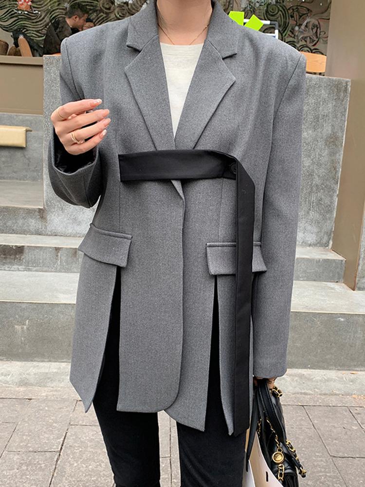 TWOTWINSTYLE Solid Temperament Spliced Button Women Loose Blazers