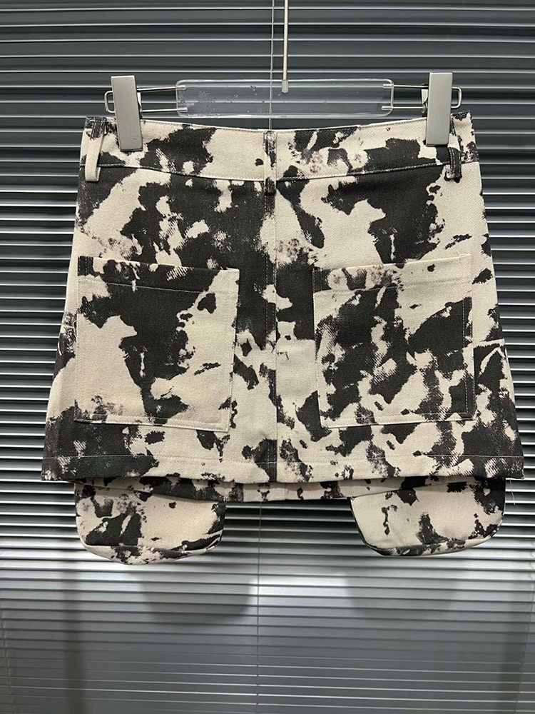 TWOTWINSTYLE Streetwear Colorblock Camouflage Women Chic Skirts