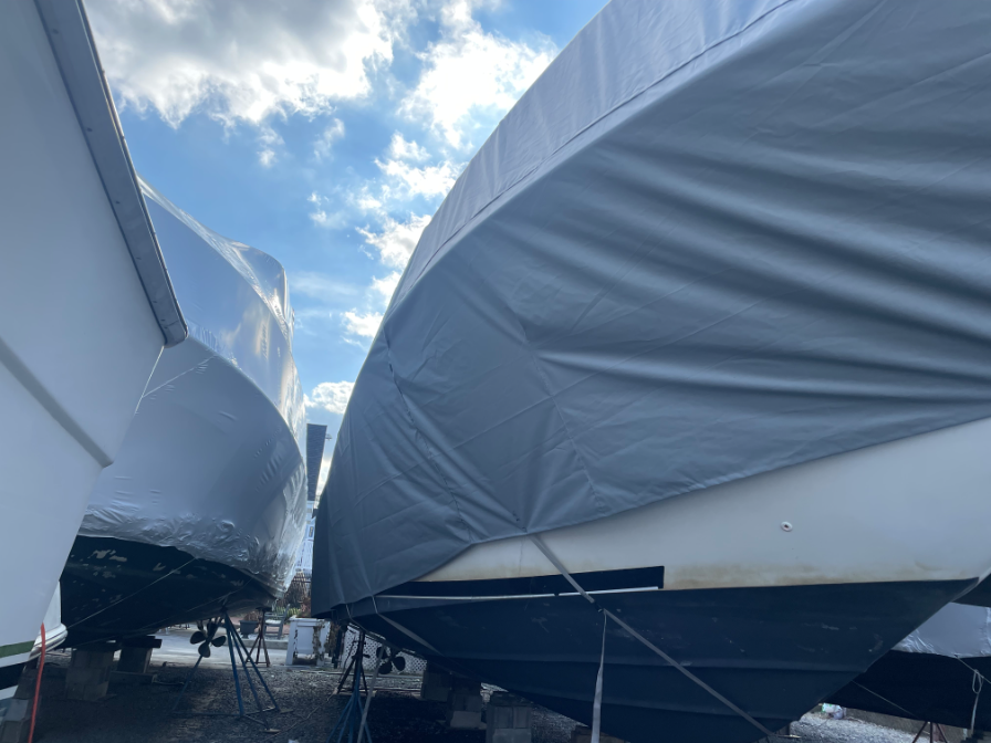 Marine deck flooring ensures your boat is safe in winter. Melors EVA boat mats offer non-slip surfaces, easy installation, and frost resistance.