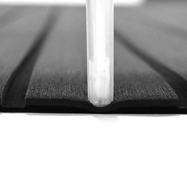 Vinyl boat deck covering from premium marine mat manufacturer