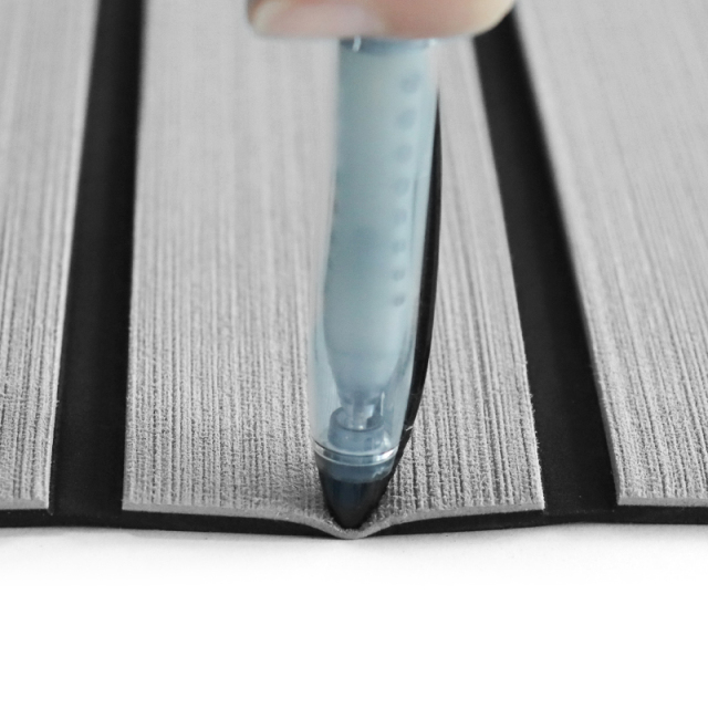 High-quality boat decking flooring – durable and non-slip for marine environments