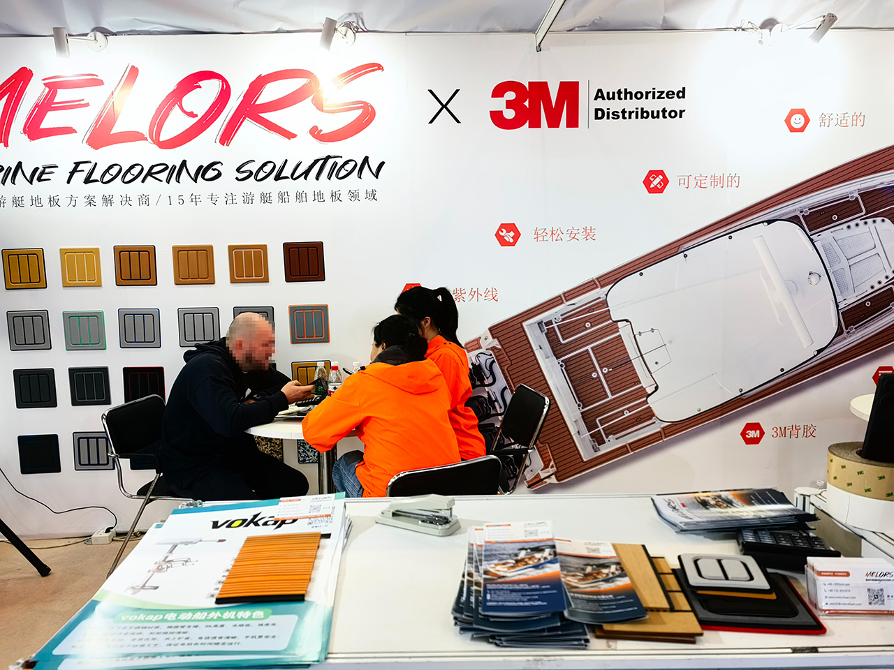 Canada customer testing anti-slip boat flooring