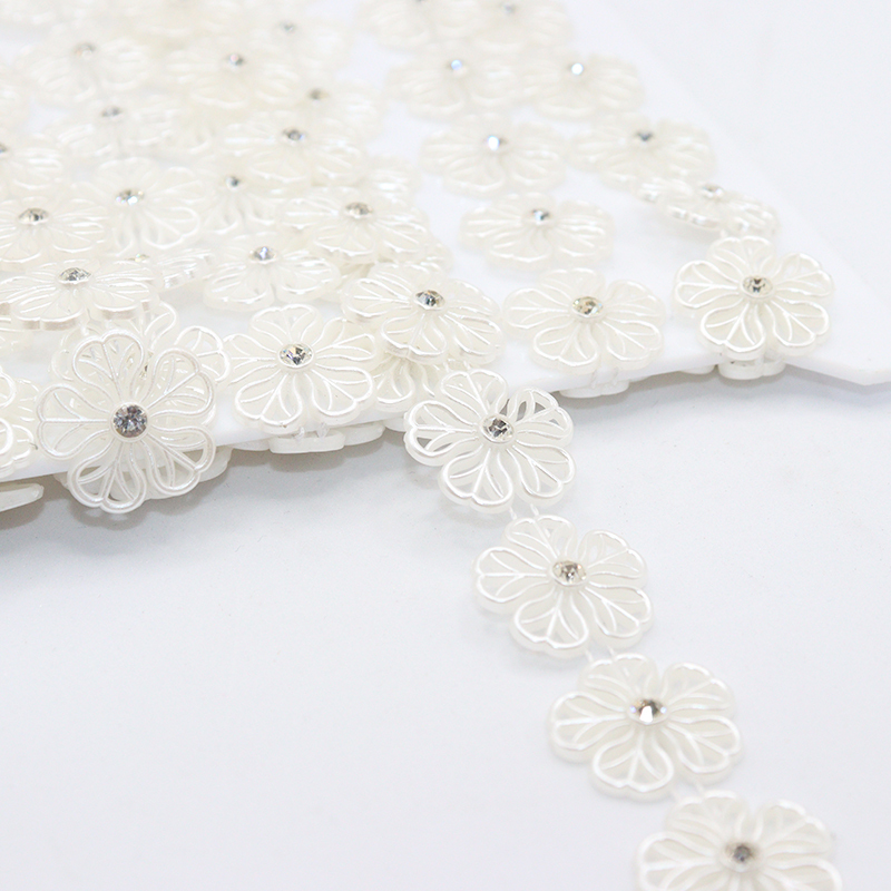 Flower Shape Hollow Out Crystal Trim Wholesale