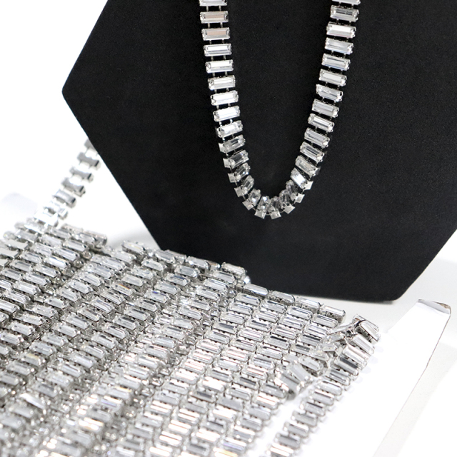 Square Shaped Crystal Cup Chain Manufacturer