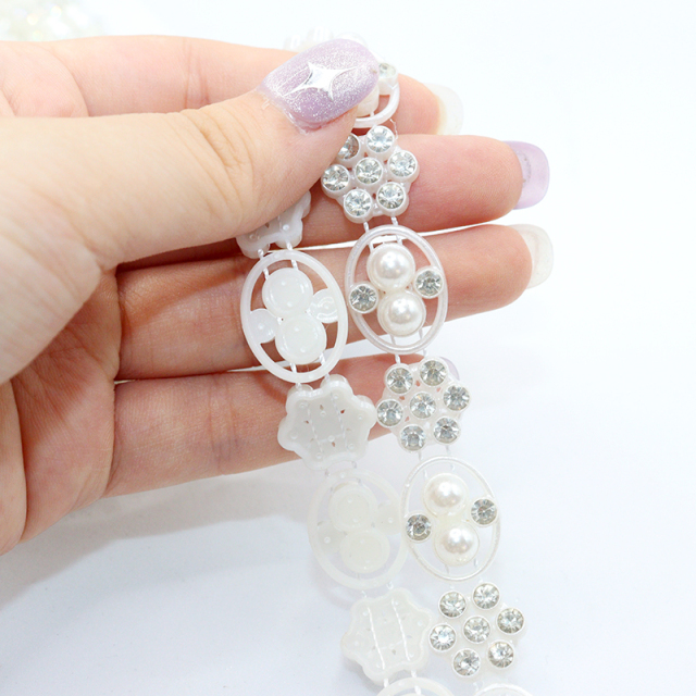 Floral Shaped Pearl Crystal Trimming Manufacturer