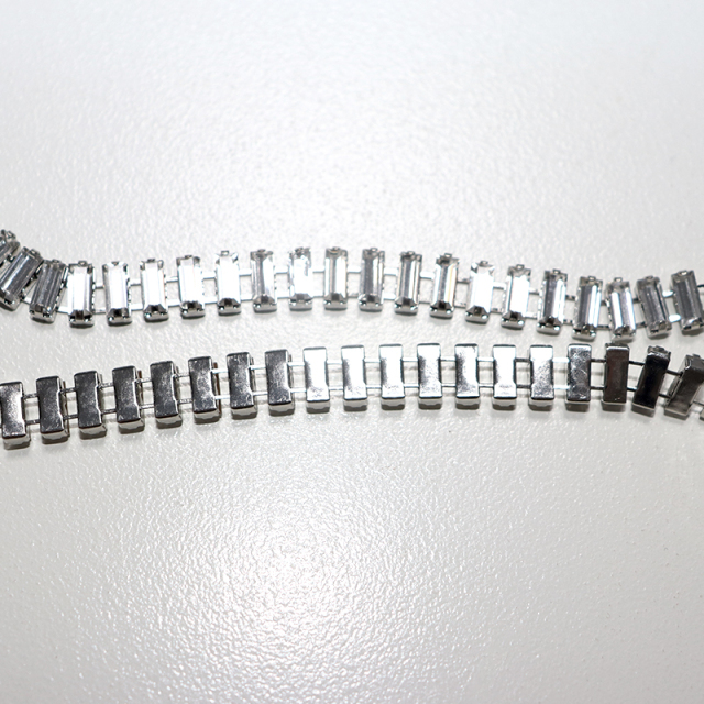 Square Shaped Crystal Cup Chain Manufacturer