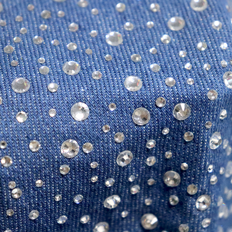 Randomly Mix 3 Different Sizes White Crystal Denim Fabric Supplier