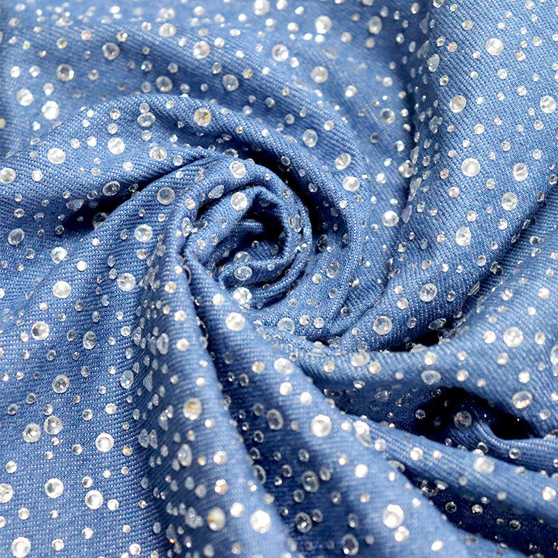 Randomly Mix 3 Different Sizes White Crystal Denim Fabric Supplier
