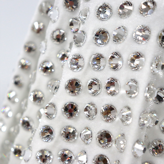 SS50 White Crystal Velvet Fabric Supplier
