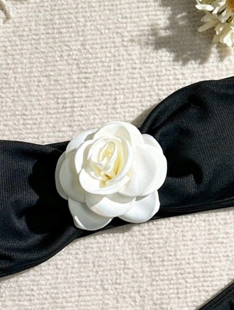3D Floral Black & White Strapless Bikini Swimwear Supplier