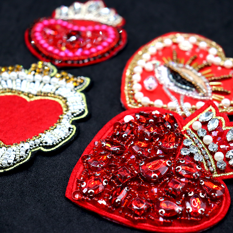 Red Heart Shape Rhinestones Applique Patches with Pearl Beaded Manufacturer