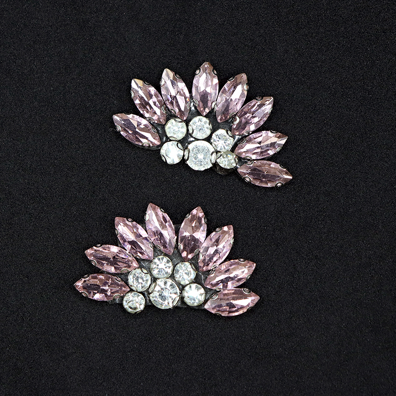 Bling Flower Shaped Diamond Patches with Pearl for Jackets Jeans Supplier