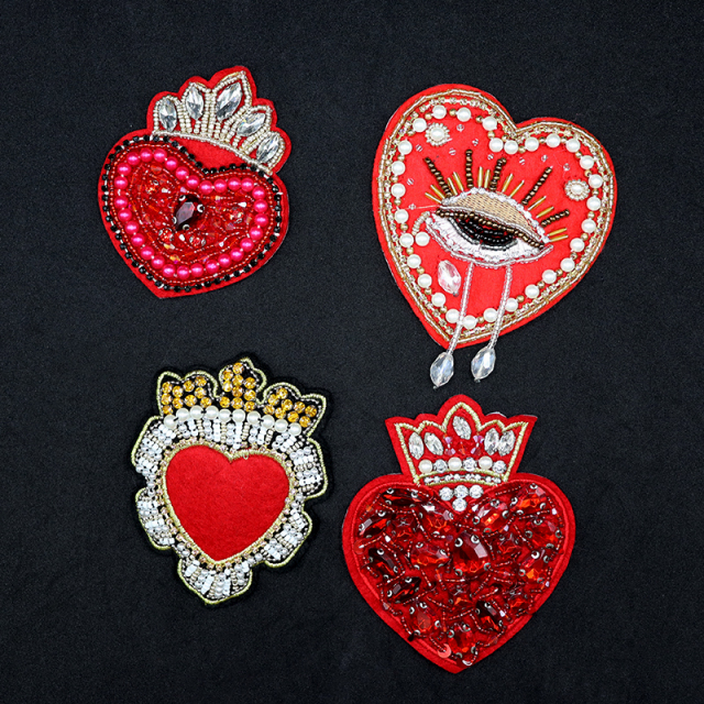 Red Heart Shape Rhinestones Applique Patches with Pearl Beaded Manufacturer