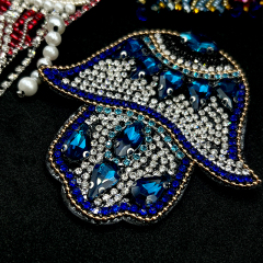 Heart Shaped Pearl Beaded Crystal Patches for Clothing Supplier