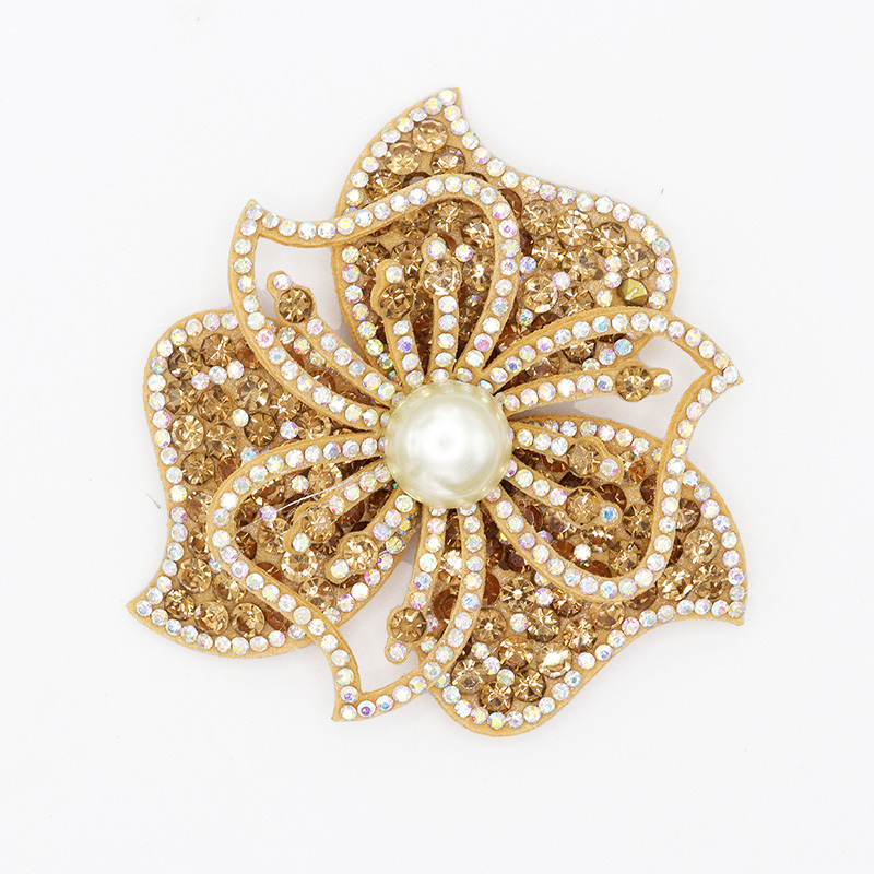 7*7cm Shiny Small 3D Floral Rhinestone Appliques with Pearl Supplier