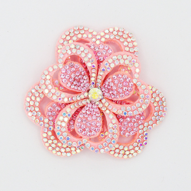 5.6*6cm 3D Flower Shaped Crystal Appliques for Dresses Manufacturer