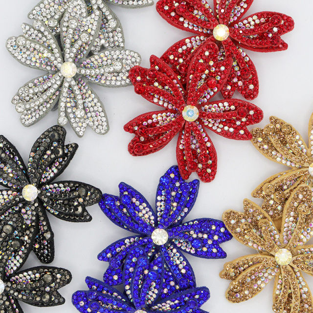 9*6cm 3D Floral Applique with Rhinestones Manufacturer