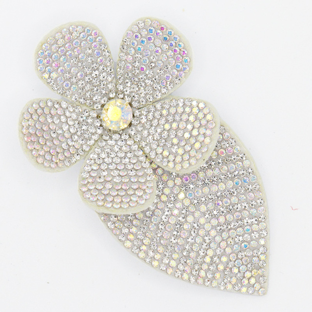9*5.6cm 3D Flower Leafs Jeweled Diamond Applique Factory
