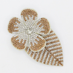 9*5.6cm 3D Flower Leafs Jeweled Diamond Applique Factory