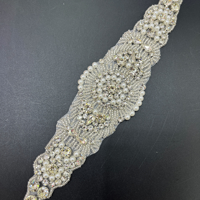 22*6cm Shiny Rhinestone Beaded Bridal Applique Supplier