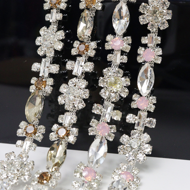Sparkle Flower Shaped Rhinestone Trim for Sewing Wholesale