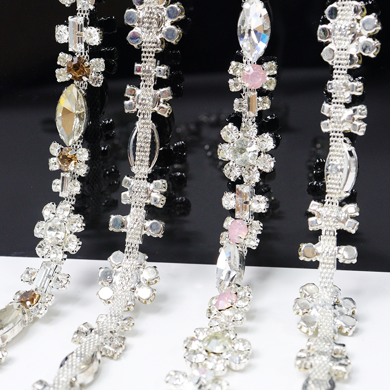 Sparkle Flower Shaped Rhinestone Trim for Sewing Wholesale