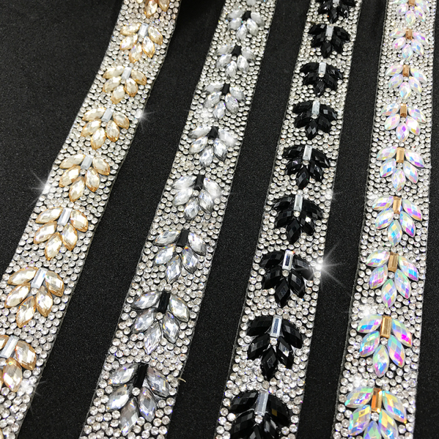 Sparkling Pearl Rhinestone Trim for Dresses Supplier