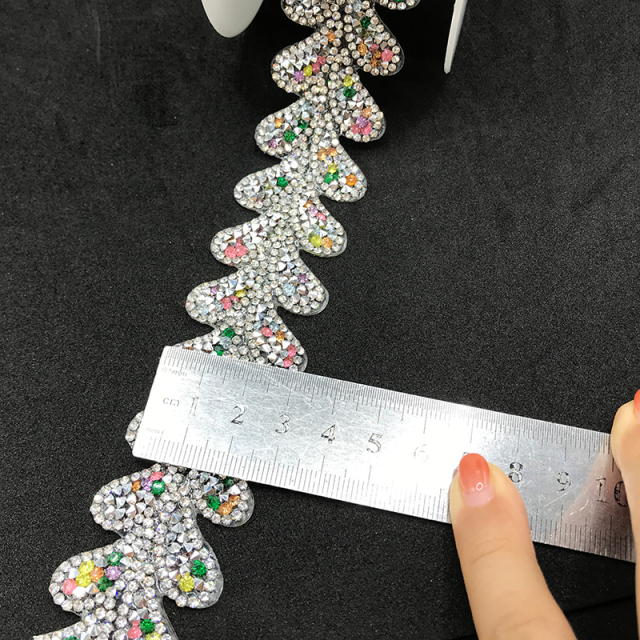 Bling Heart Shaped Crystal Trim for Dresses Factory