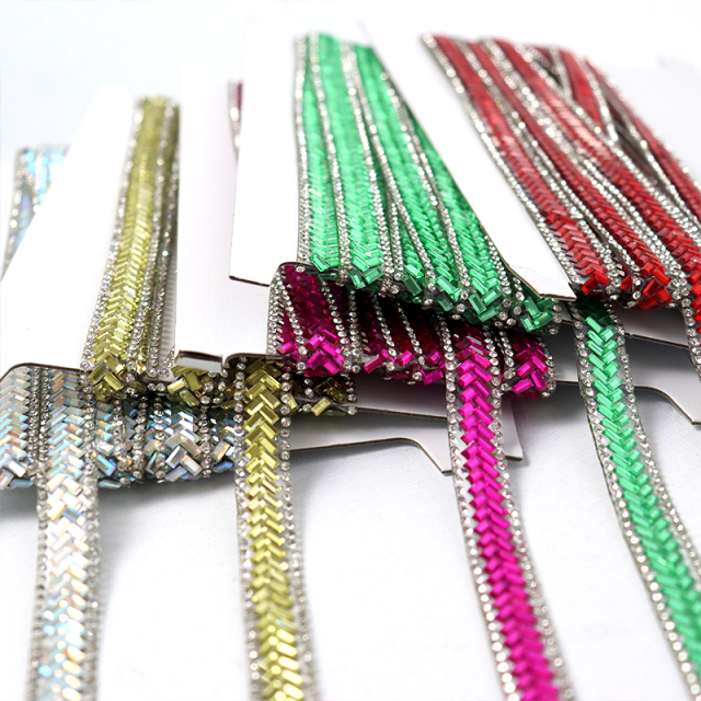 Luxury Diamond Glass Trim Iron On Bag Clothing Supplier