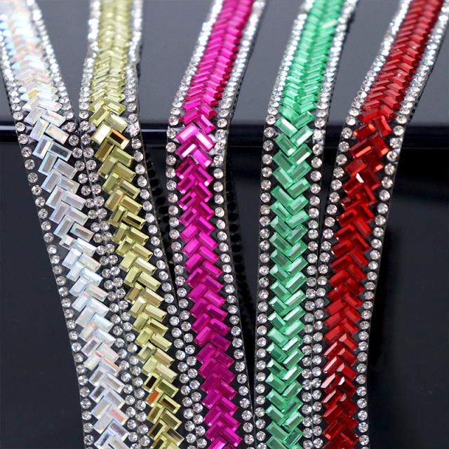 Luxury Diamond Glass Trim Iron On Bag Clothing Supplier