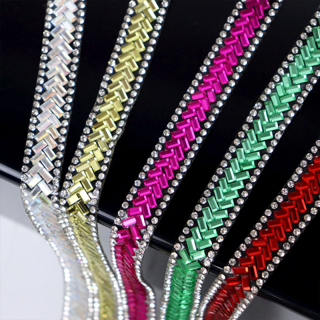 Luxury Diamond Glass Trim Iron On Bag Clothing Supplier