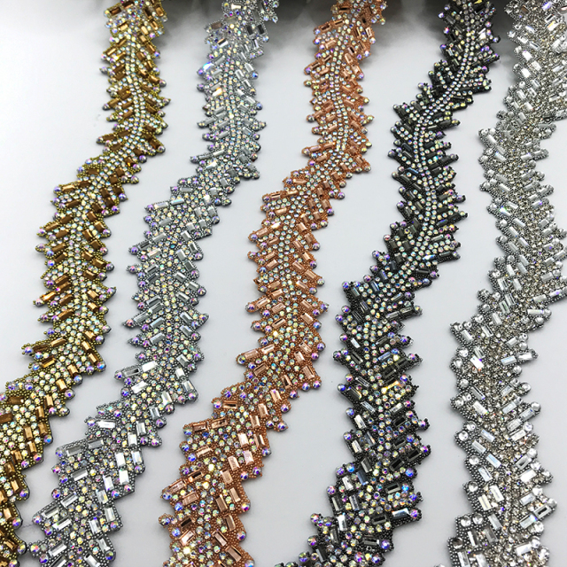 Leaf Shaped Diamond Jeweled Trim By The Yard Supplier