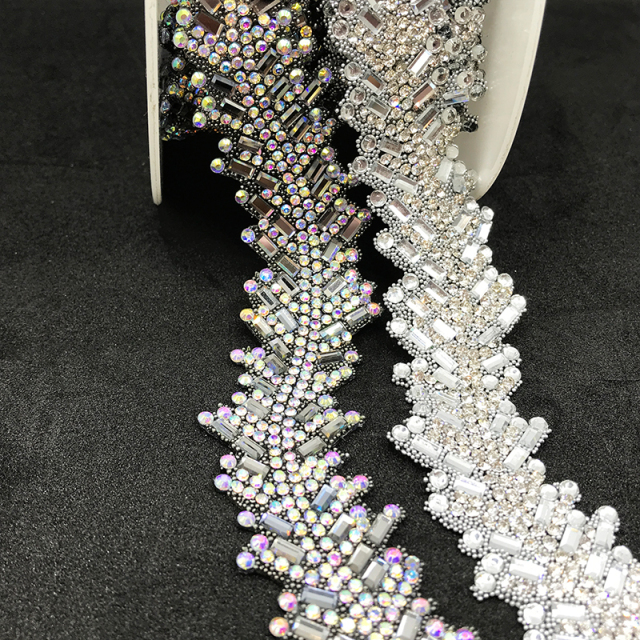 Leaf Shaped Diamond Jeweled Trim By The Yard Supplier