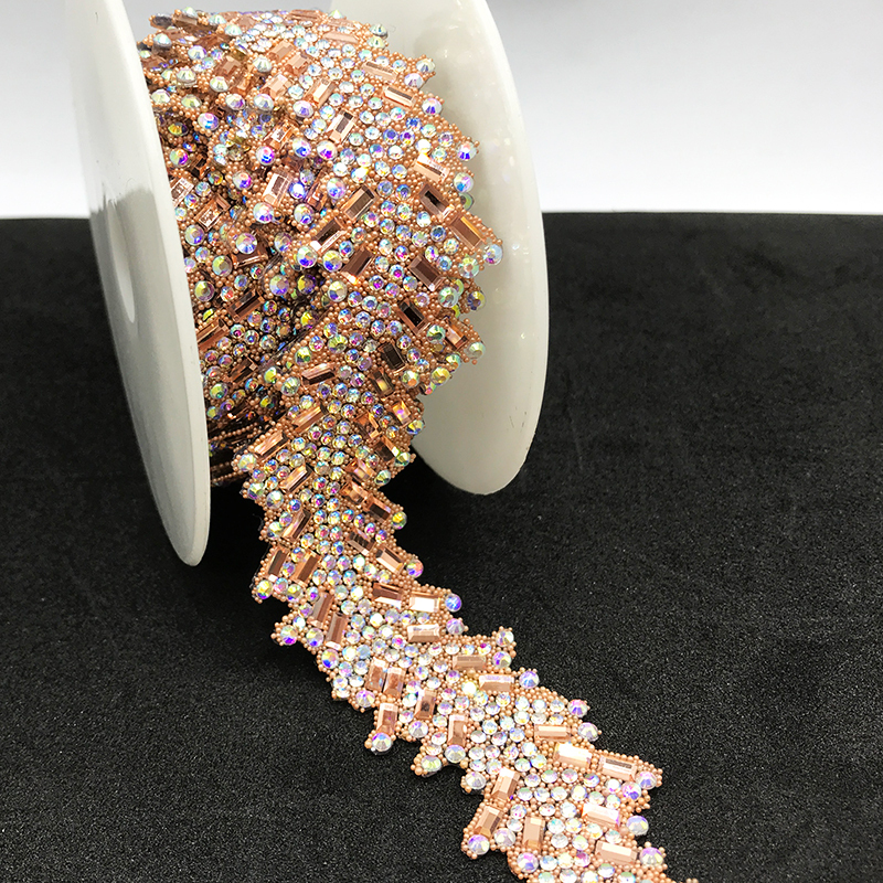 Leaf Shaped Diamond Jeweled Trim By The Yard Supplier