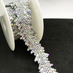 Leaf Shaped Diamond Jeweled Trim By The Yard Supplier
