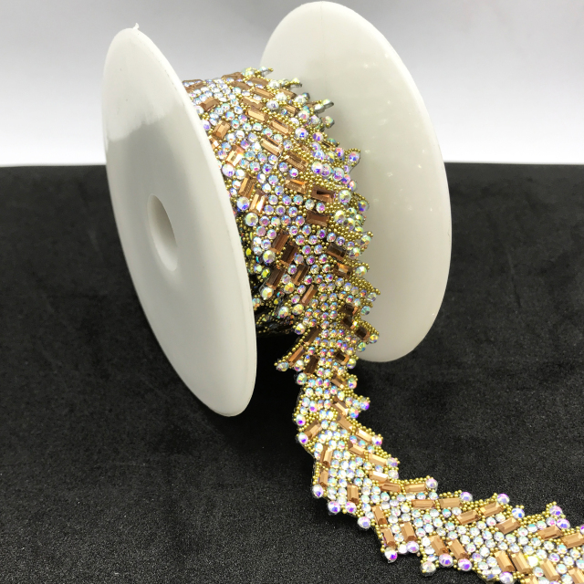 Leaf Shaped Diamond Jeweled Trim By The Yard Supplier