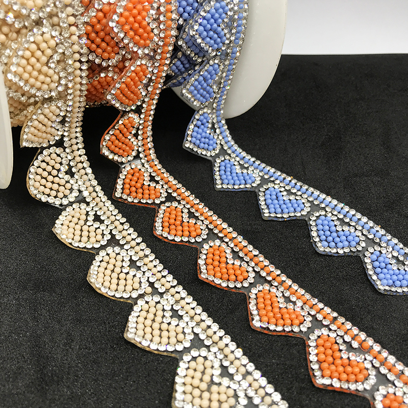 Sparkly Heart Shape Crystal Rhinestone Trimming Manufacturer
